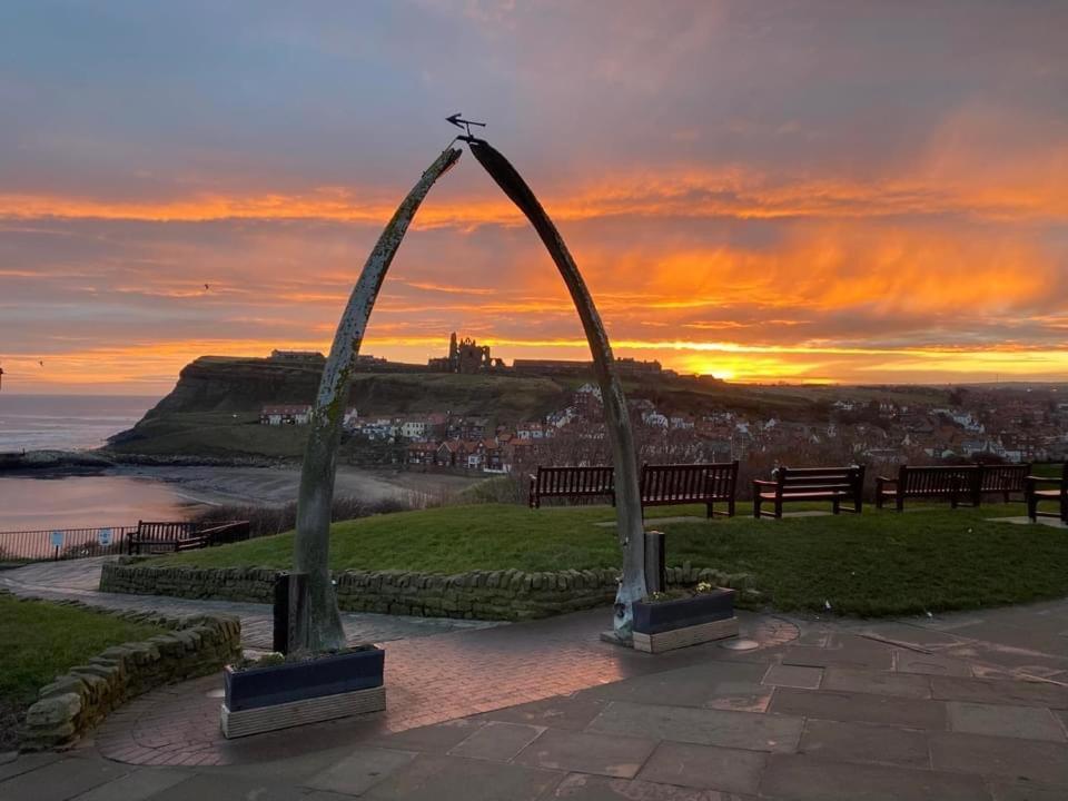 Little Pie In The Sky Bed and Breakfast Whitby Eksteriør billede